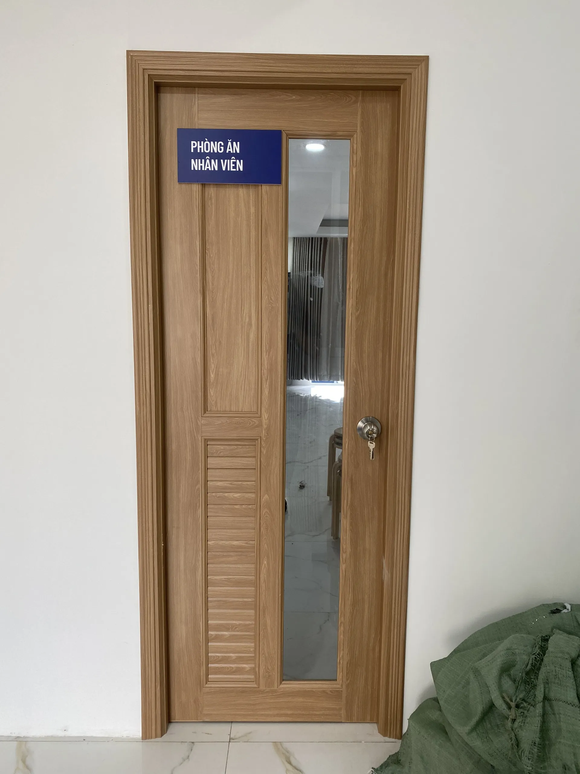Giá cửa vệ sinh tại Hóc Môn