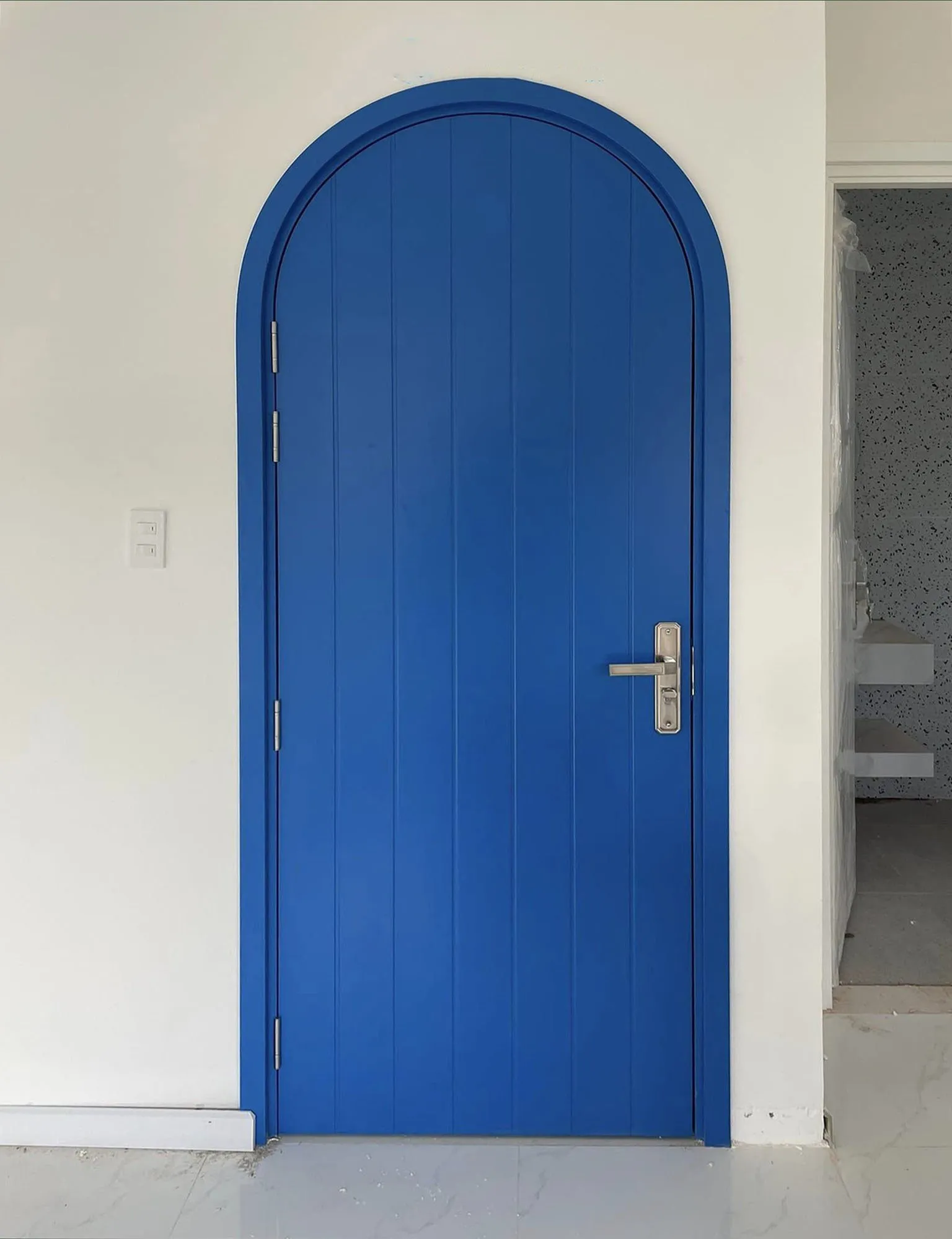 Giá cửa vòm Composite tại Quận 5