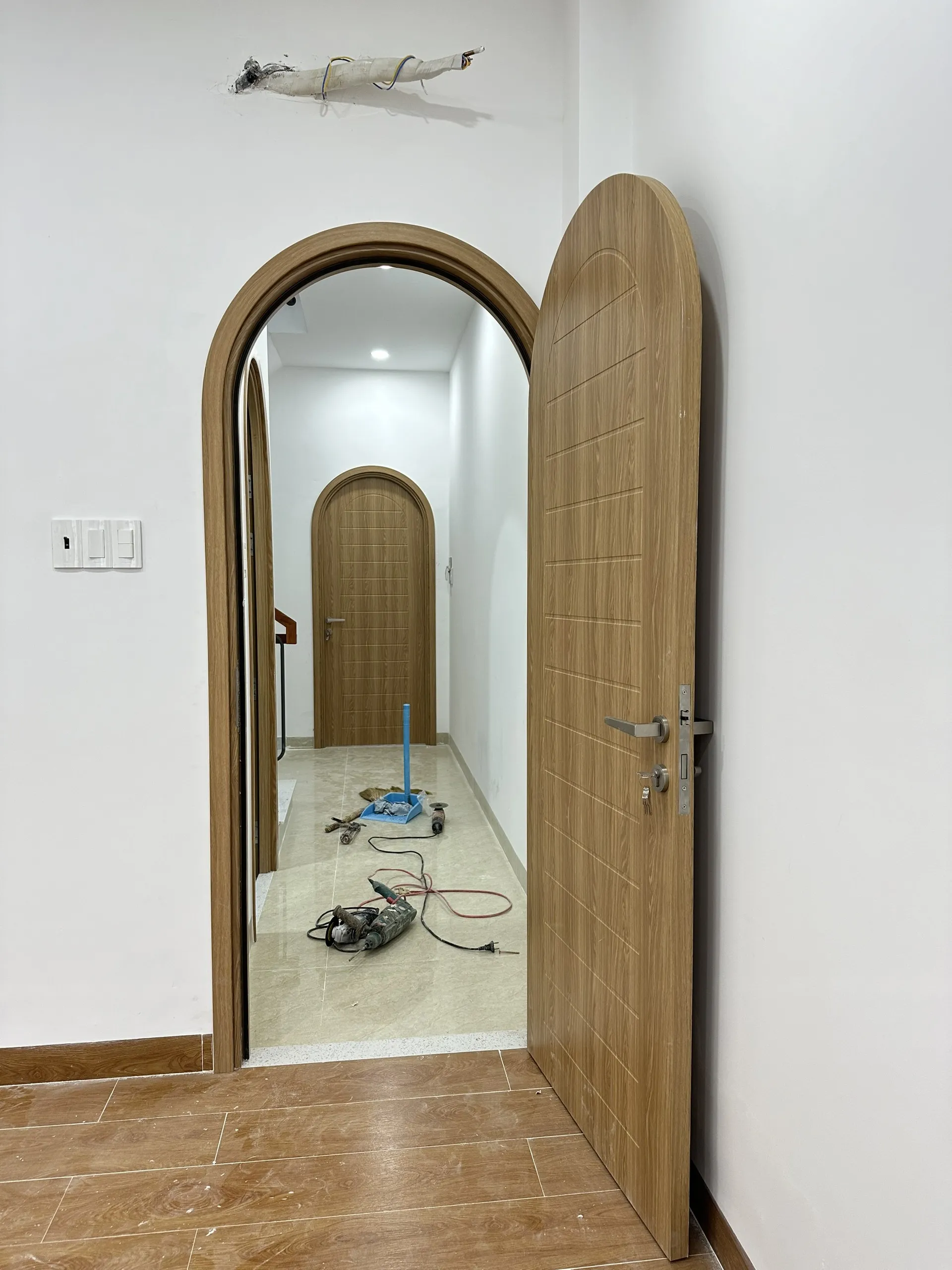 Giá cửa vòm Composite tại Đồng Nai