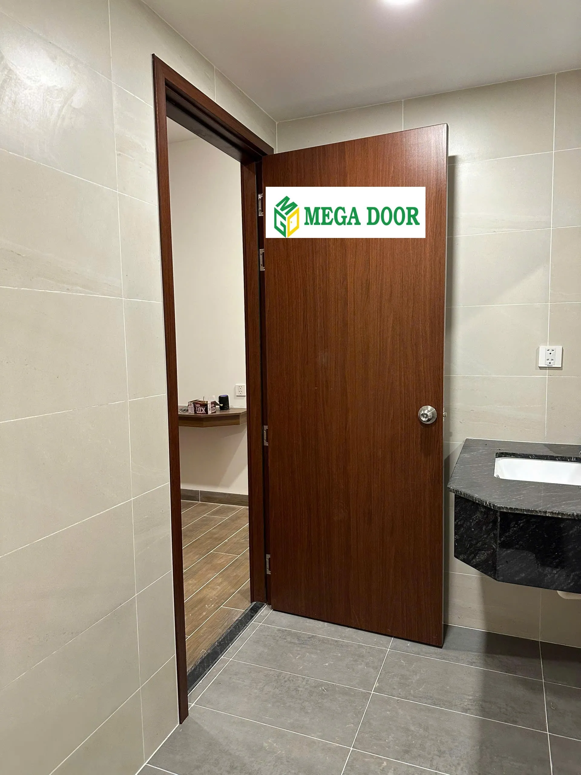Cửa nhựa Composite toilet