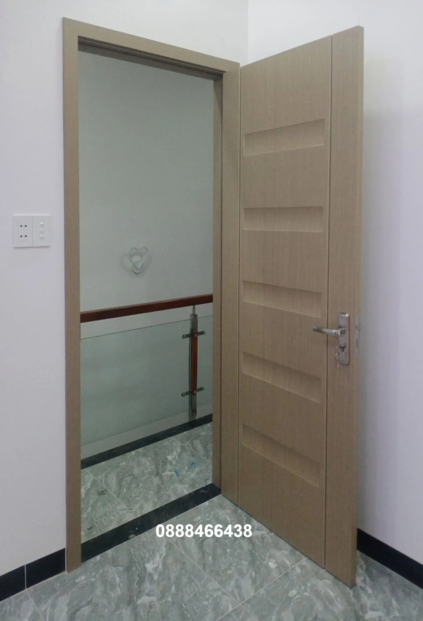 cửa nhựa ABS phòng ngủ